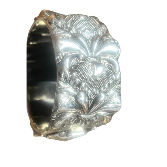 Vintage Vargas Silvertone Mesh Floral Bangle Bracelet - Picture 2 of 7